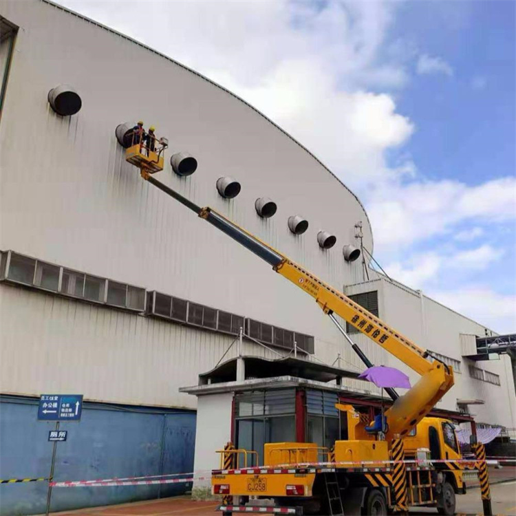 沾化高空作业车出租服务：专业广告牌安装解决方案