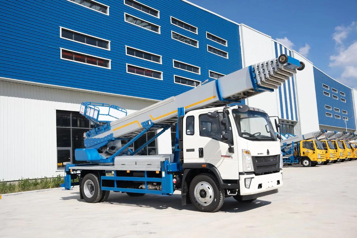 沾化出租云梯车高空作业车 建筑垃圾搬运